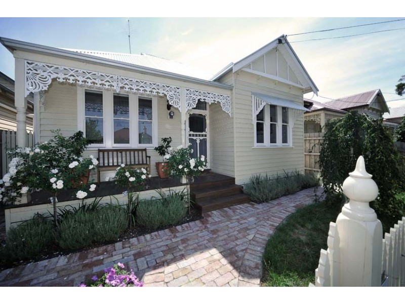 10 Chirnside Street, Kingsville VIC 3012