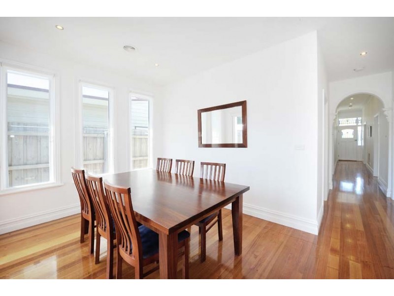 10 Chirnside Street, Kingsville VIC 3012