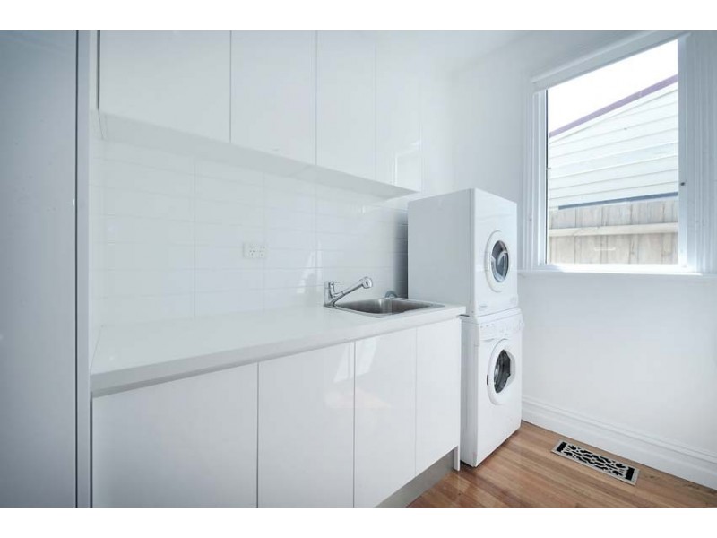 10 Chirnside Street, Kingsville VIC 3012