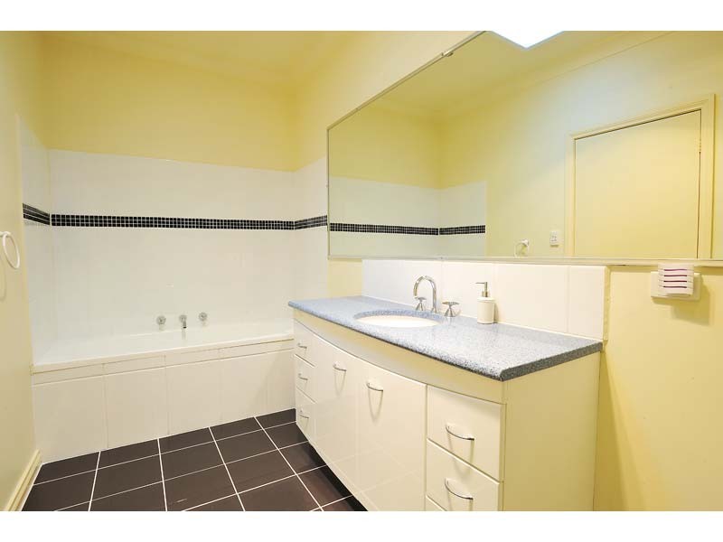 9 Abbeygate Street, Altona North VIC 3025