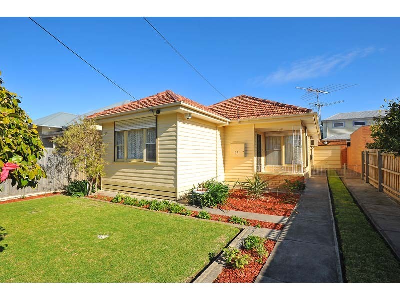 23 Oakbank Street, Newport VIC 3015