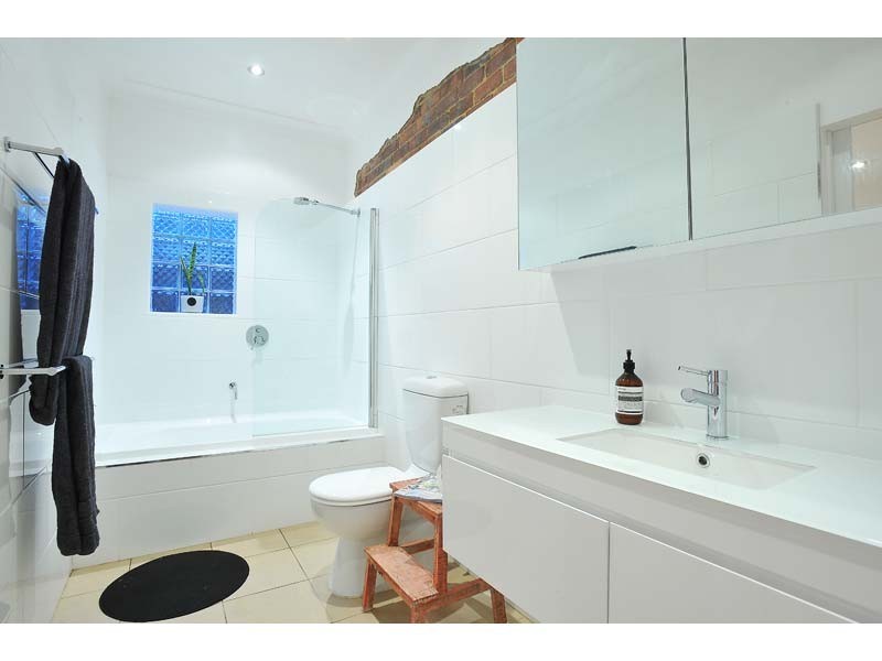 49 Wembley Avenue, Yarraville VIC 3013