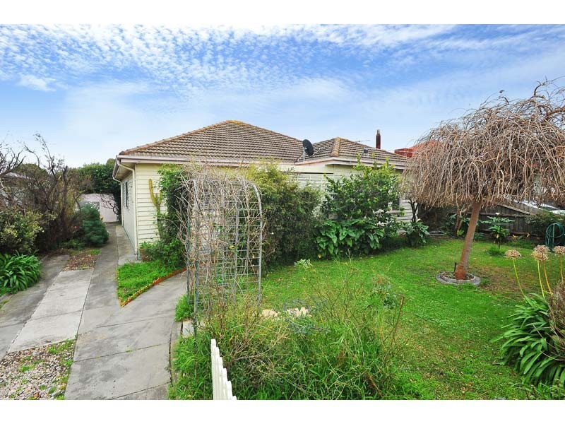 15 Graham Street, Newport VIC 3015