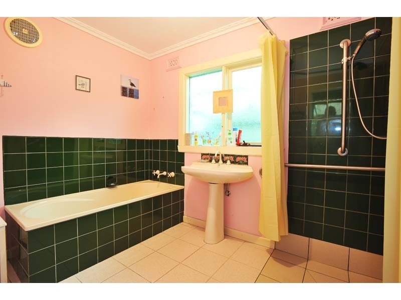 15 Graham Street, Newport VIC 3015