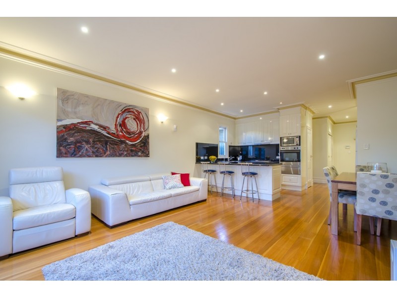 6 Dover Road, Williamstown VIC 3016