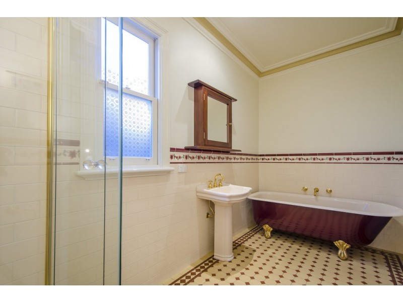 6 Dover Road, Williamstown VIC 3016