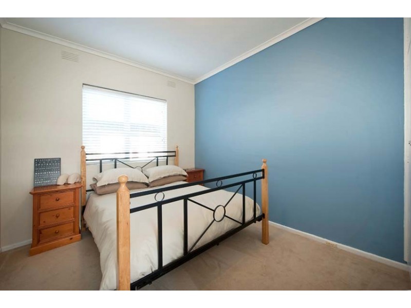 2/29 Schutt Street, Newport VIC 3015