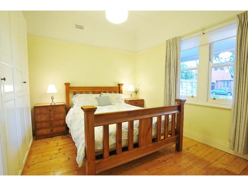 54 Mason Street, Newport VIC 3015