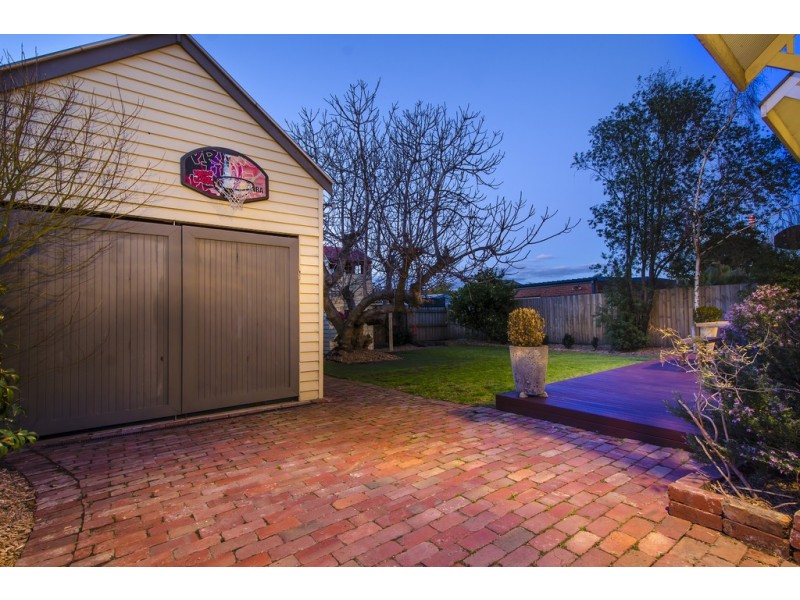 92 Elphin Street, Newport VIC 3015