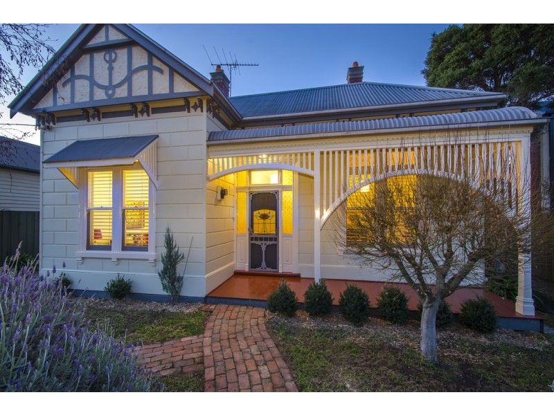 92 Elphin Street, Newport VIC 3015