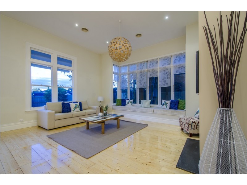 92 Elphin Street, Newport VIC 3015