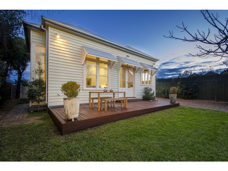 92 Elphin Street, Newport VIC 3015