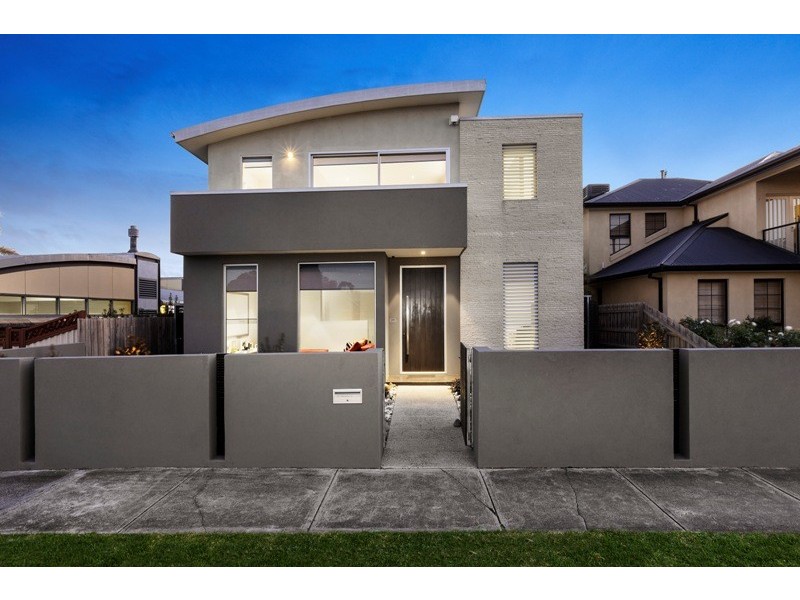 241 Melbourne Road, Newport VIC 3015