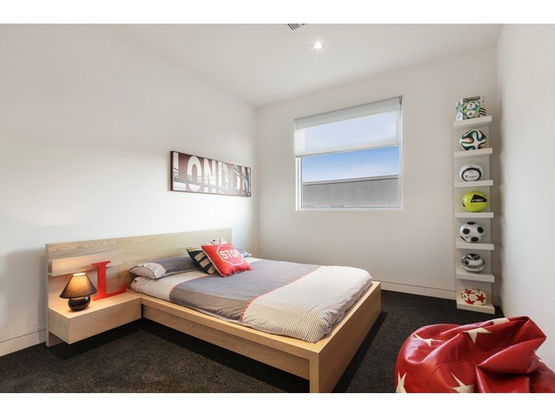 241 Melbourne Road, Newport VIC 3015