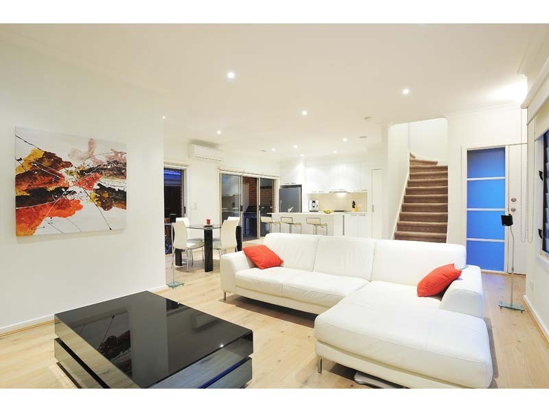 2/79 Hansen Street, Altona North VIC 3025