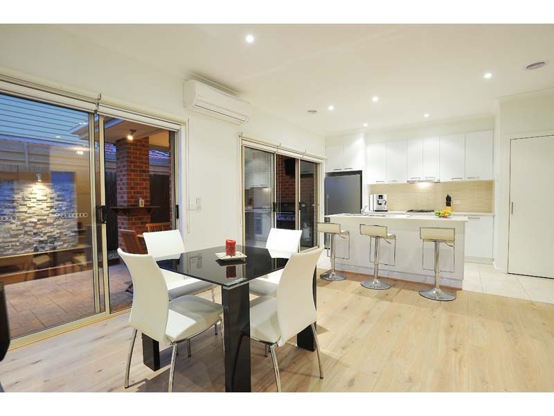 2/79 Hansen Street, Altona North VIC 3025