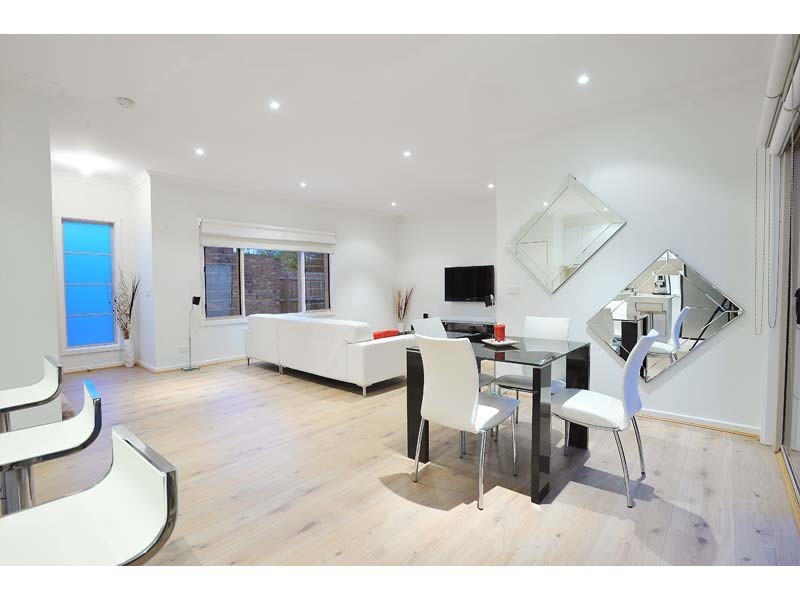 2/79 Hansen Street, Altona North VIC 3025