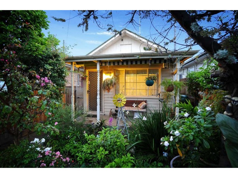 18 West Street, West Footscray VIC 3012