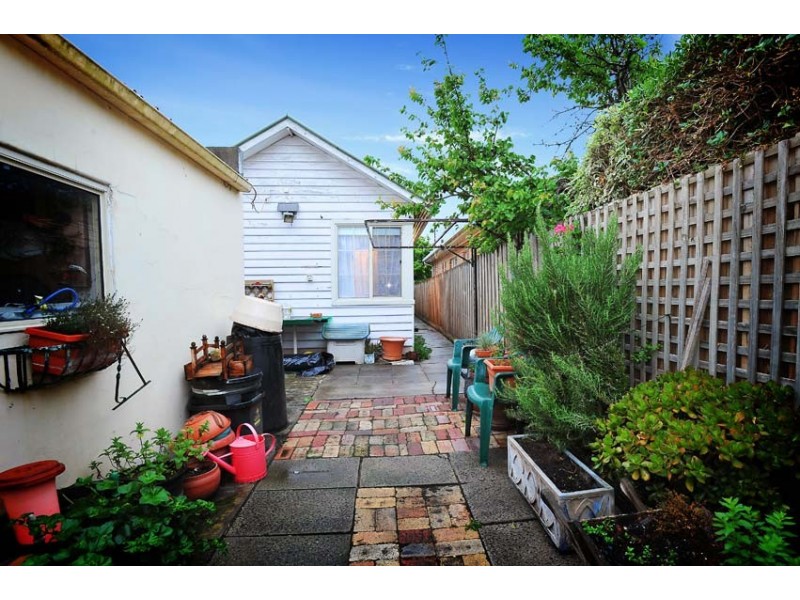 18 West Street, West Footscray VIC 3012