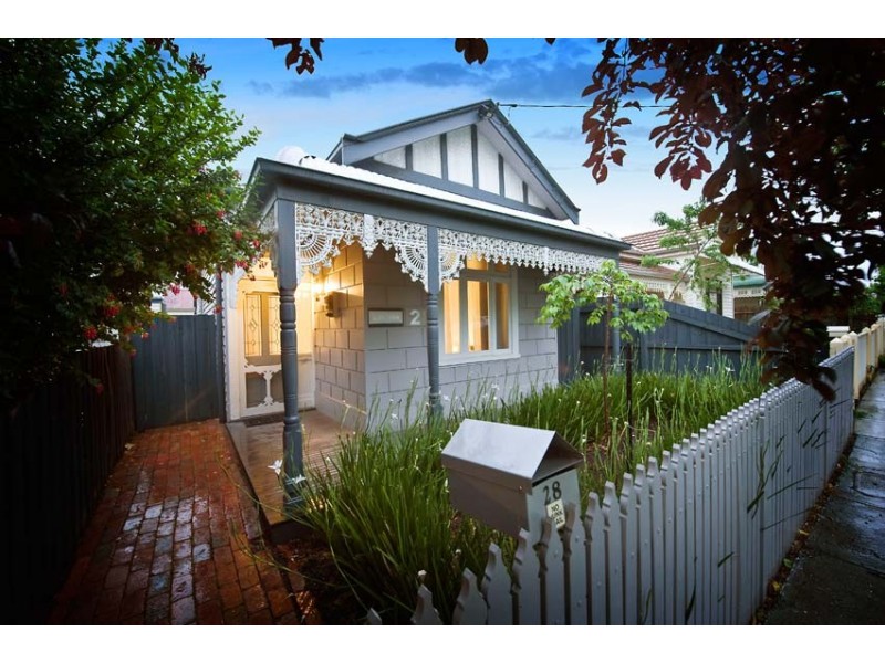 28 Hamilton Street, Seddon VIC 3011