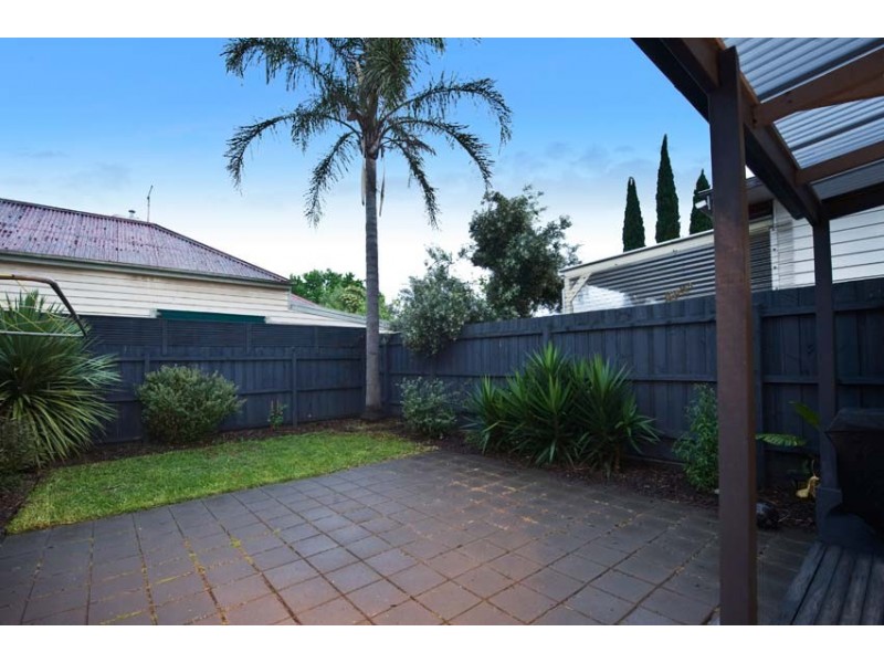 28 Hamilton Street, Seddon VIC 3011