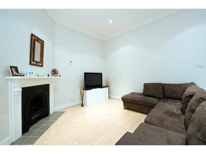 28 Hamilton Street, Seddon VIC 3011