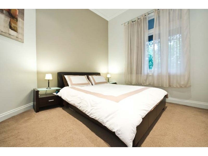 28 Hamilton Street, Seddon VIC 3011