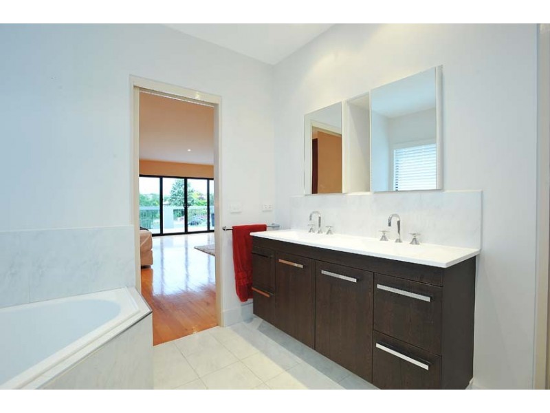 15 Hawkhurst Street, Yarraville VIC 3013