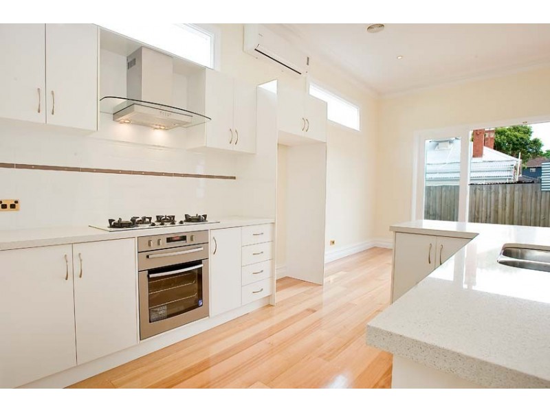 13 Charles Street, Seddon VIC 3011