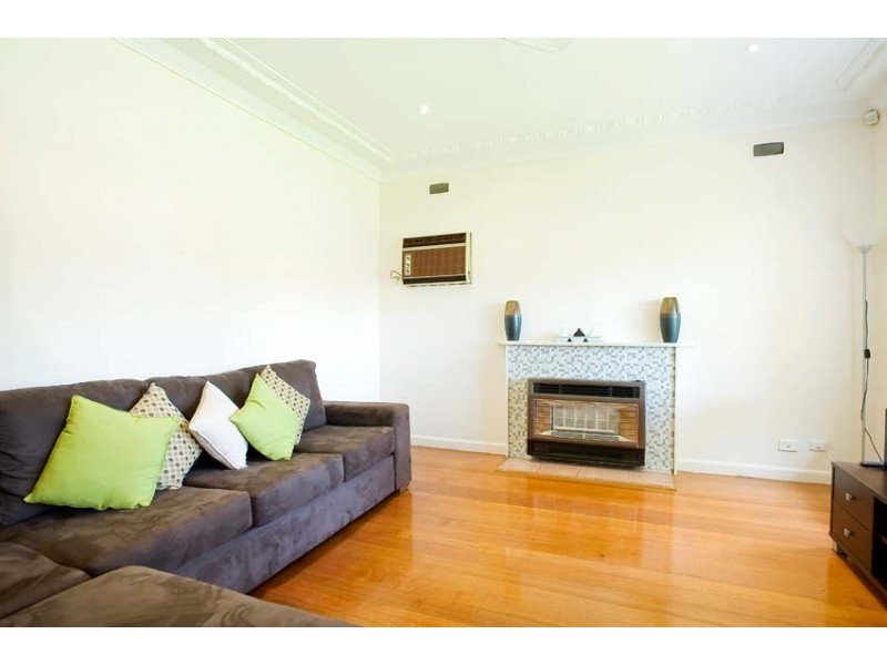 11 Sixth Avenue, Altona North VIC 3025