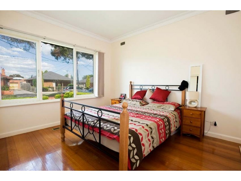 11 Sixth Avenue, Altona North VIC 3025