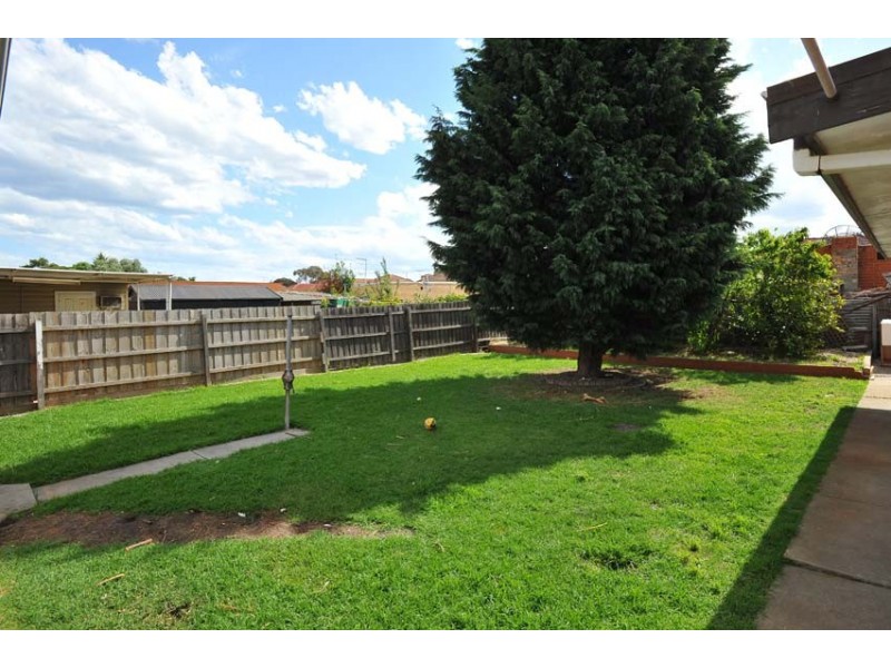 11 Sixth Avenue, Altona North VIC 3025