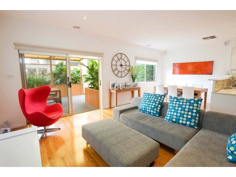 4/180 Woods Street, Newport VIC 3015