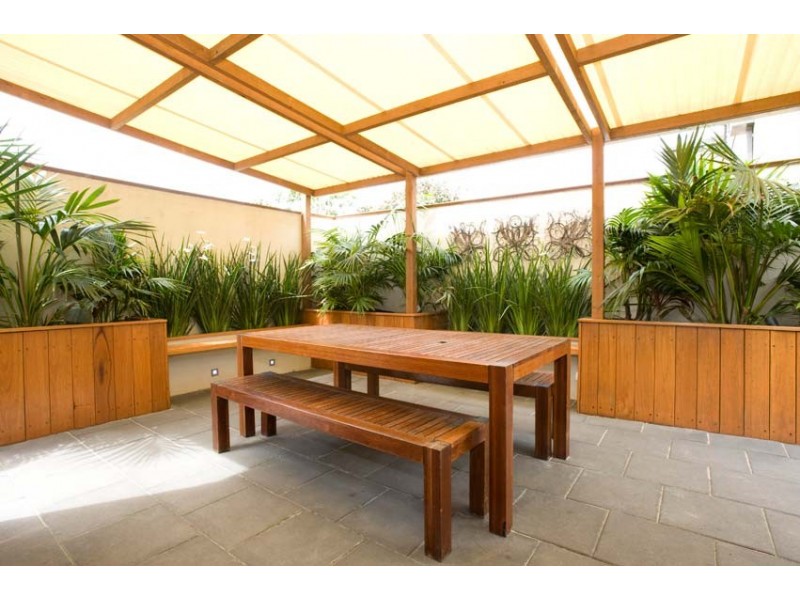 4/180 Woods Street, Newport VIC 3015