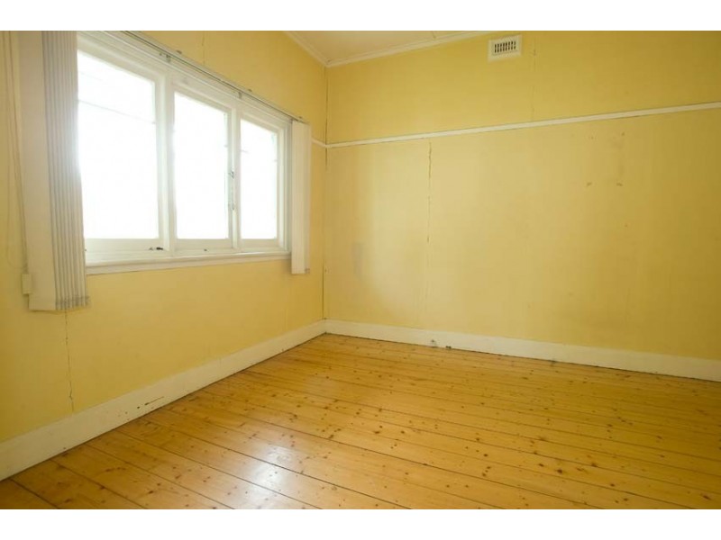 78 Coronation Street, Kingsville VIC 3012