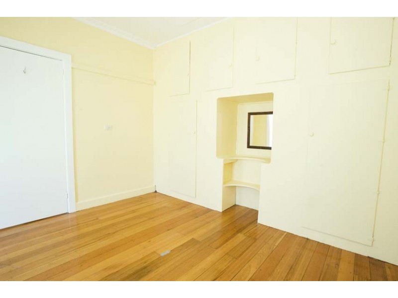 16 Sredna Street, West Footscray VIC 3012