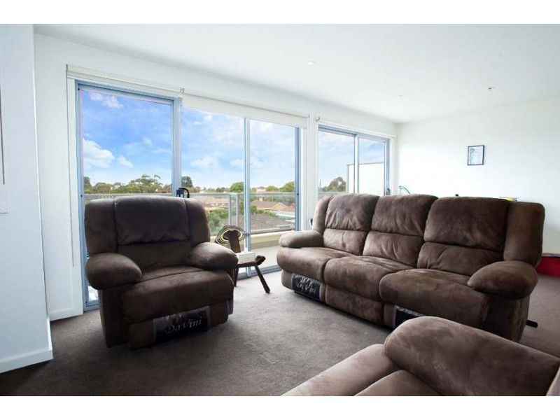 304/117 Pier Street, Altona VIC 3018