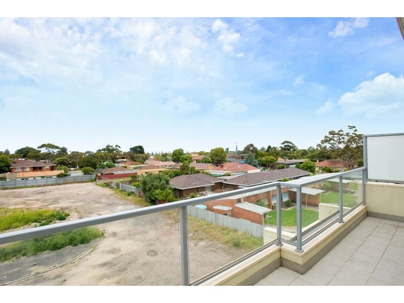 304/117 Pier Street, Altona VIC 3018