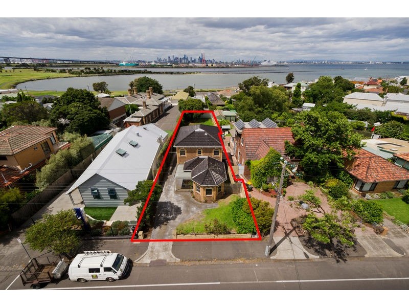 194 Douglas Parade, Newport VIC 3015