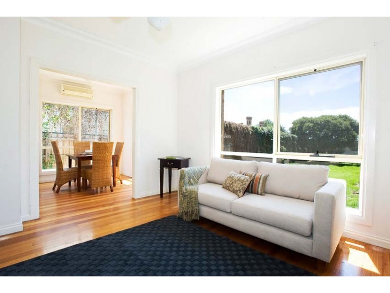 194 Douglas Parade, Newport VIC 3015