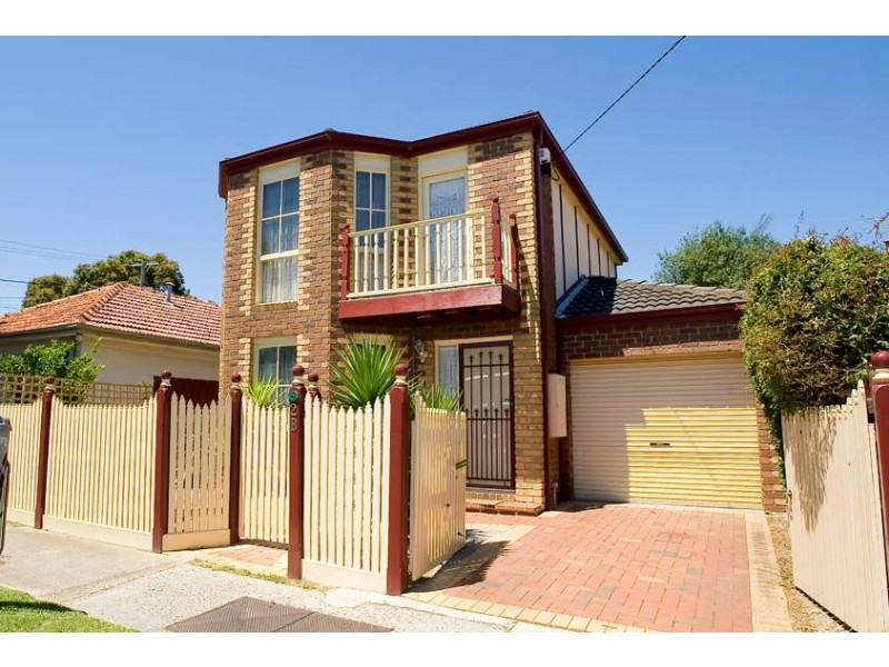 2B Maddox Road, Newport VIC 3015