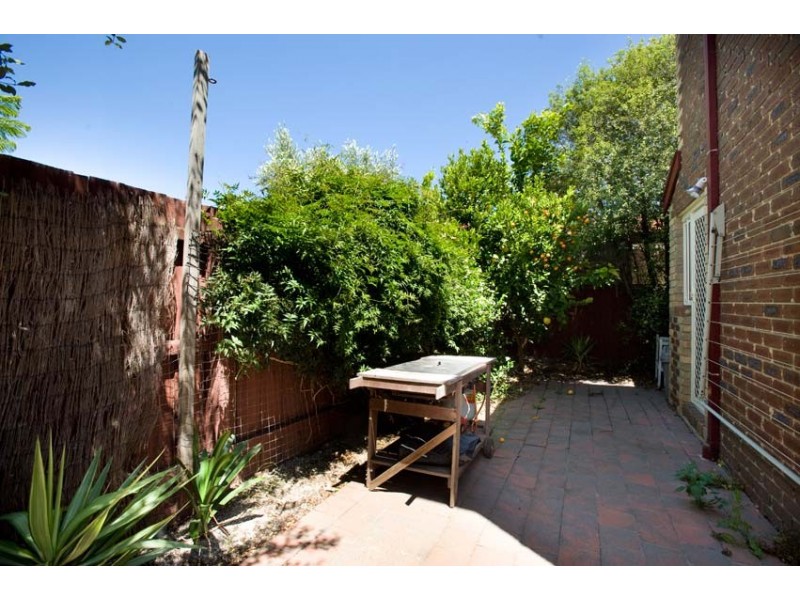 2B Maddox Road, Newport VIC 3015