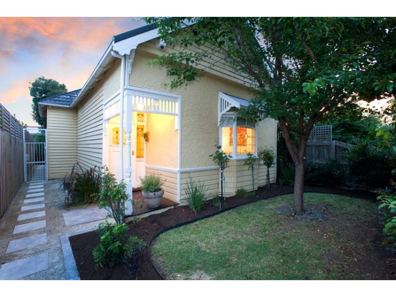 183 Charles Street, Seddon VIC 3011