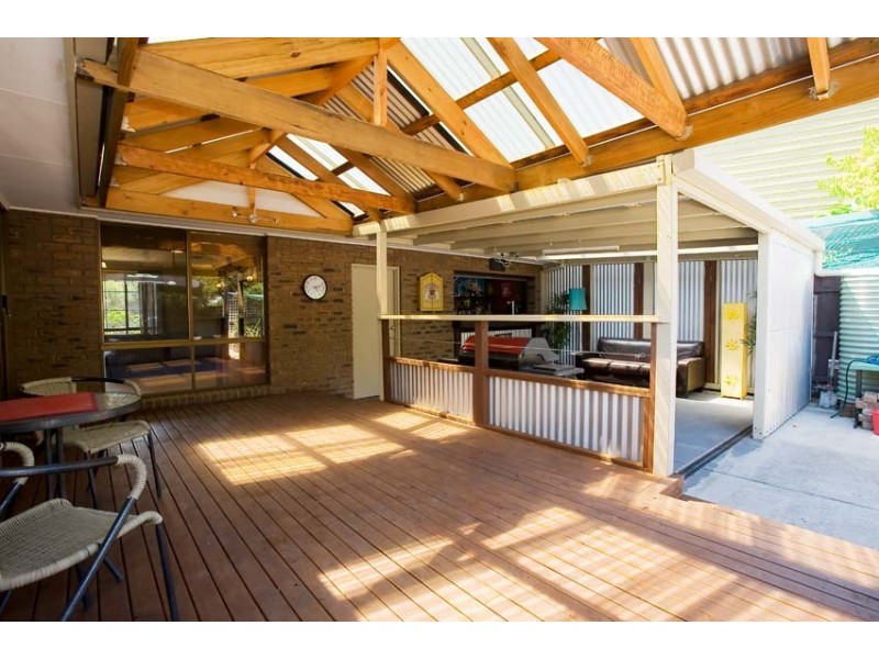 11 Cheasley Place, Altona Meadows VIC 3028