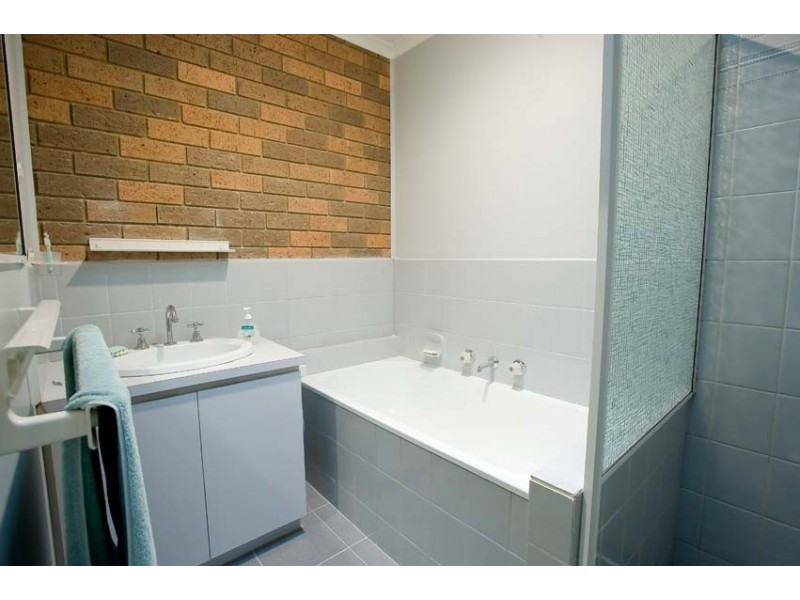 1/7  Bartlett Crescent, Hoppers Crossing VIC 3029