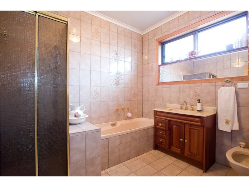 26 Hampton Parade, West Footscray VIC 3012