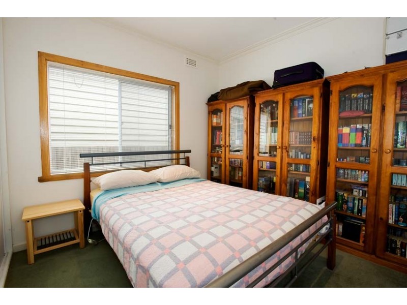 130  Empress Avenue, Kingsville VIC 3012