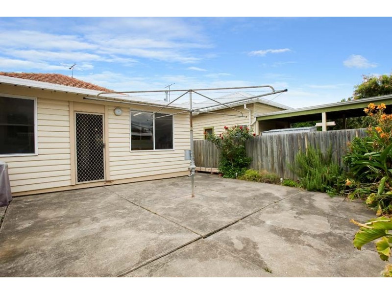 130  Empress Avenue, Kingsville VIC 3012