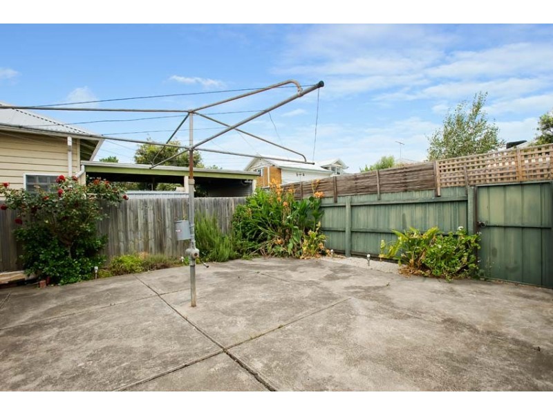 130  Empress Avenue, Kingsville VIC 3012