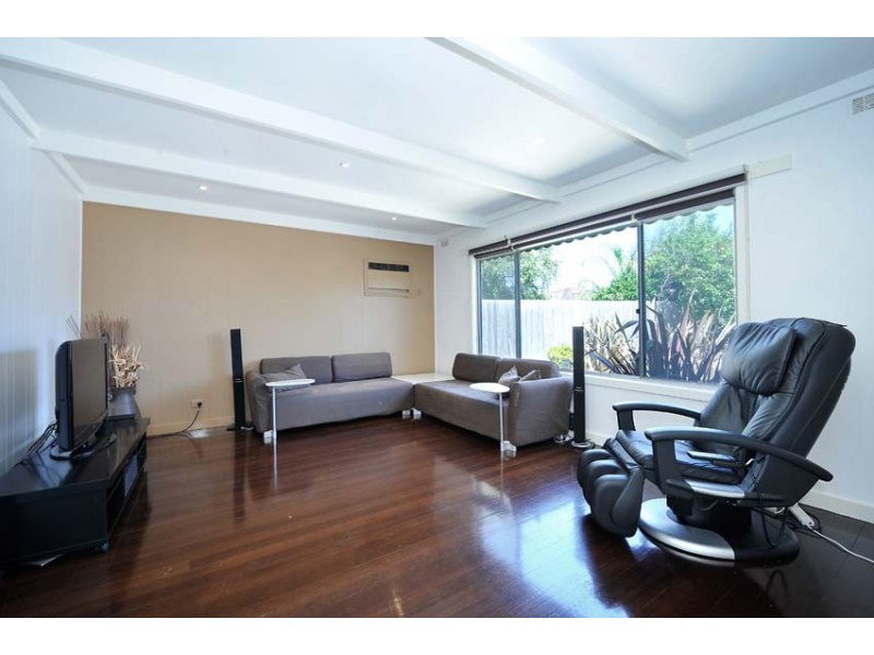 9 Third Avenue, Altona North VIC 3025